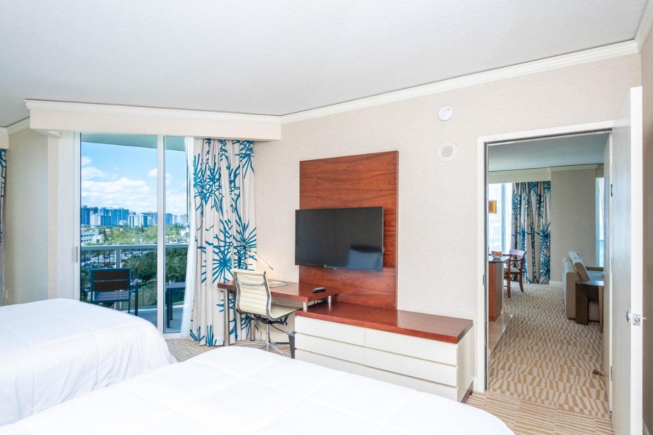 Trump Intl 2 Bedroom Apartment 1600 Sqf Ocean And Bay View Sunny Isles Beach Eksteriør billede