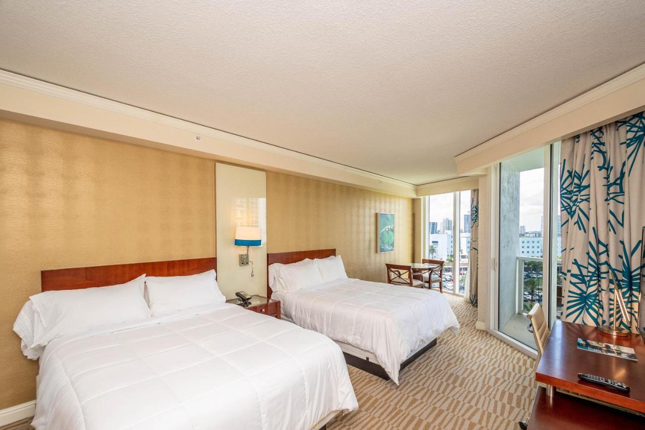 Trump Intl 2 Bedroom Apartment 1600 Sqf Ocean And Bay View Sunny Isles Beach Eksteriør billede