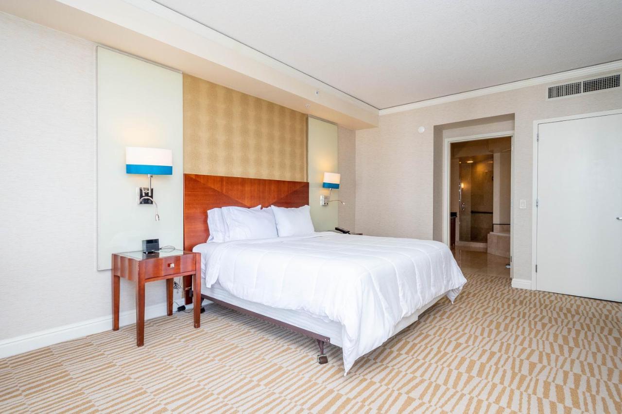 Trump Intl 2 Bedroom Apartment 1600 Sqf Ocean And Bay View Sunny Isles Beach Eksteriør billede