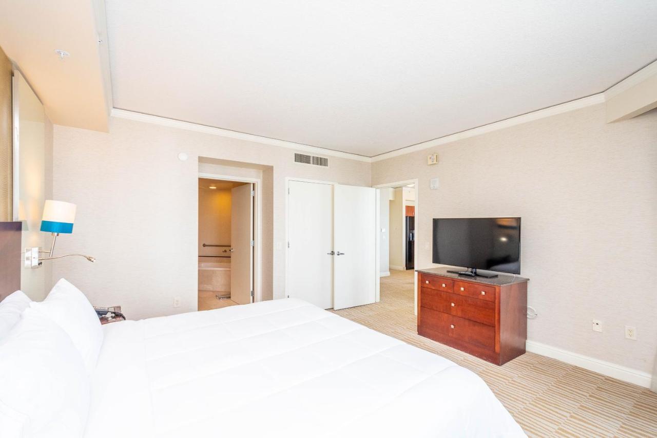 Trump Intl 2 Bedroom Apartment 1600 Sqf Ocean And Bay View Sunny Isles Beach Eksteriør billede